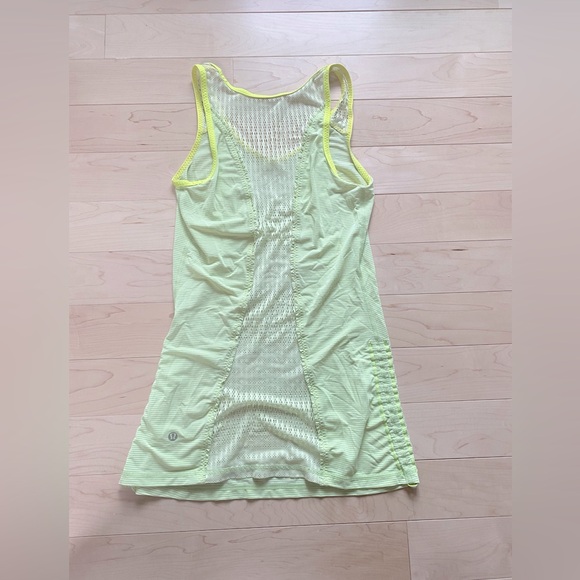 Lulululemon Tank Tops 4-6 - Picture 5 of 13